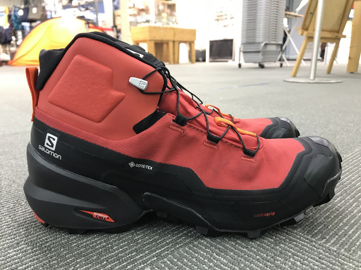 好日山荘 横浜西口店 : スピードハイクに最適 SALOMON / CROSS HIKE