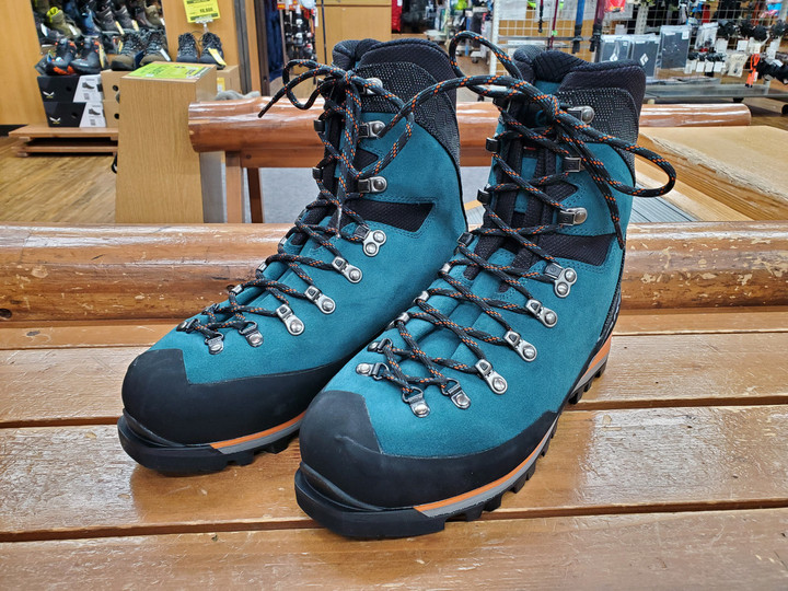 国内正規流通品 スカルパ モンブランGTX 雪山 登山靴 ブーツ 40