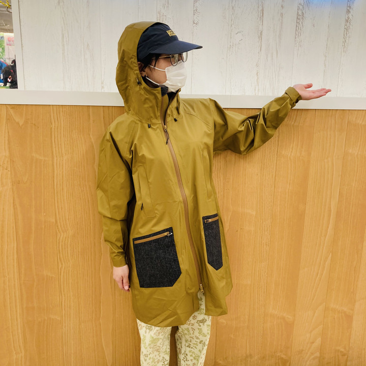 好日山荘 近鉄あべのハルカス店 : 雨の日もハッピーに Yuri Yosumi