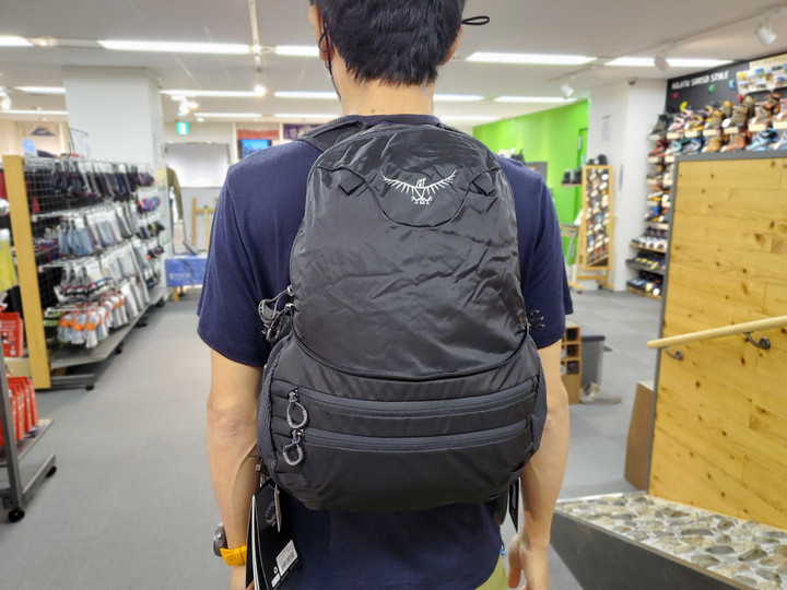 好日山荘 横浜西口店 : １年中使える大容量モデル OSPREY / AETHER