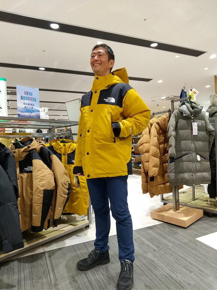 NORTH FACE  ザノースフェイス　マウンテンダウンジャケット　イエロー