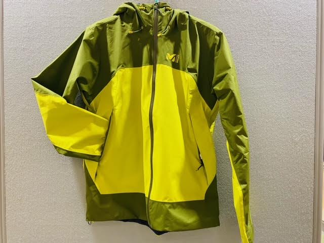 好日山荘 グランフロント大阪店 : ミレーのジャケットはカラーが