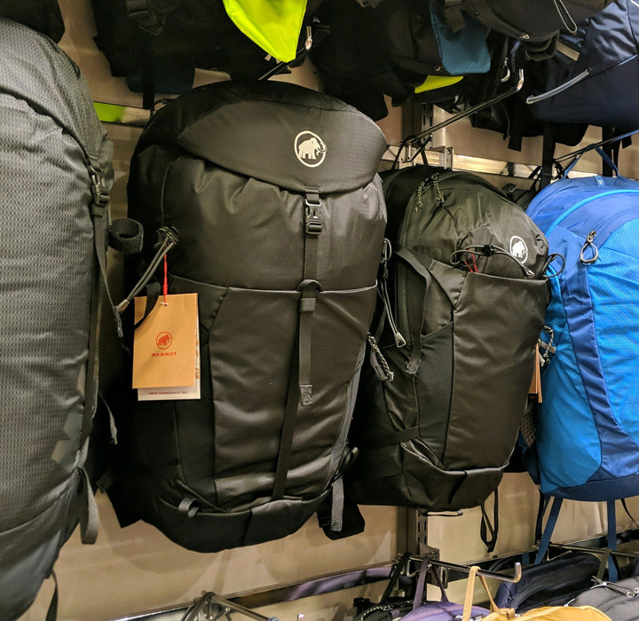 ピンク・ブルー 新品 Mammut （マムート）Lithium 30 | www