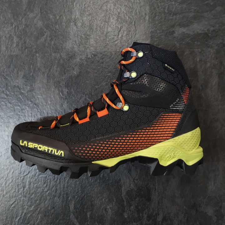 好日山荘 名古屋栄店 : 待望のニューカラー！「SPORTIVA AEQUILIBRIUM ST」