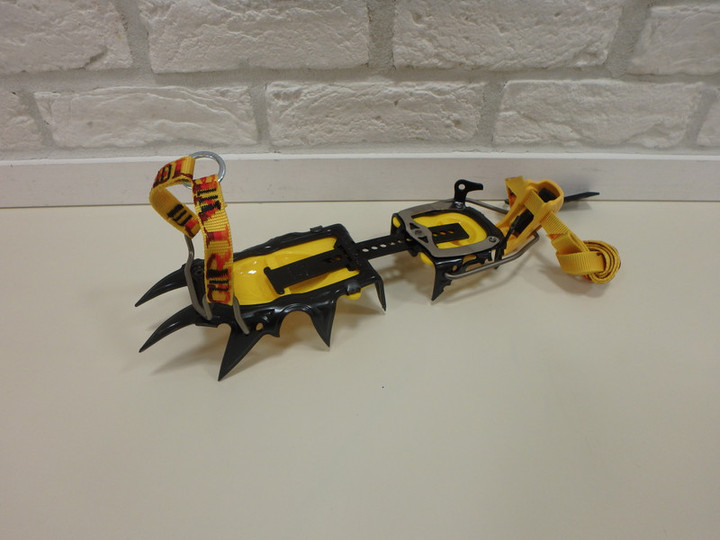 リニューアル改装中】好日山荘 松本パルコ店 : NEWアイゼン入荷！