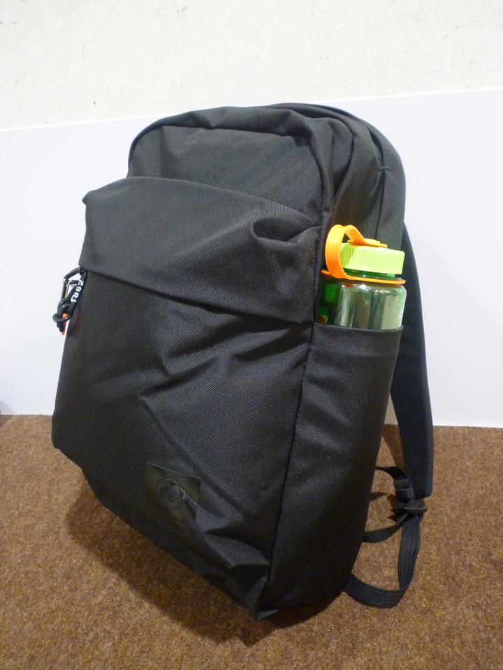 好日山荘 グランフロント大阪店 : Xeron20 【MAMMUT】