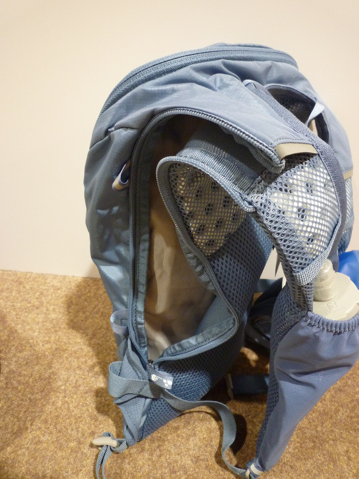 好日山荘 グランフロント大阪店 : トレランに最適! サロモン「AGILE 6