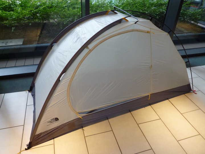 好日山荘 グランフロント大阪店 : ノースフェイスの山岳テント