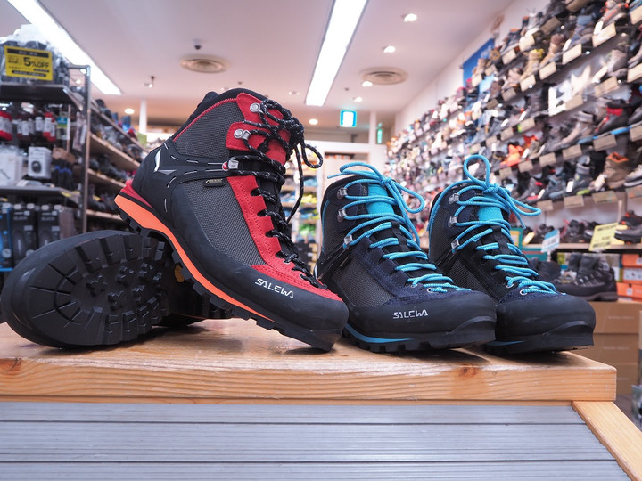 好日山荘 さいか屋藤沢店 : サレワ クロウGTX ～靴擦れしないイメージ 