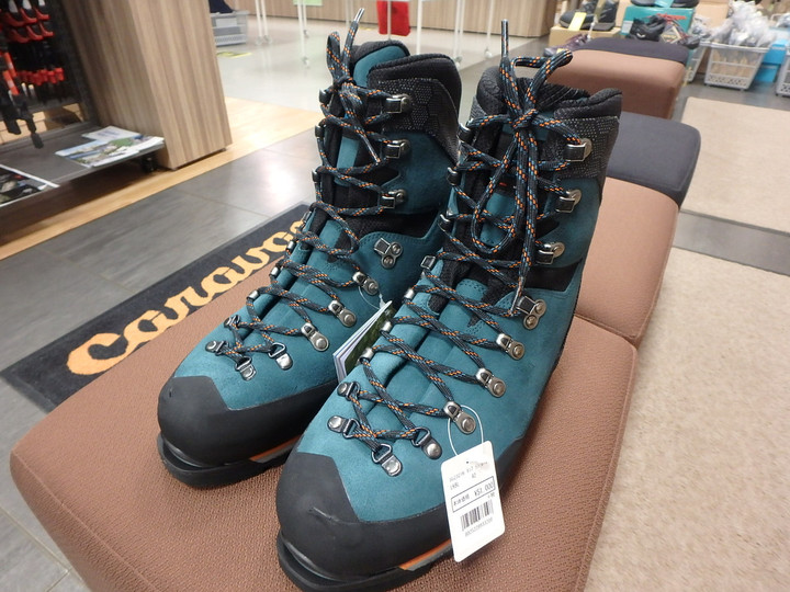 重登山靴 多量 スカルパ 87501 モンブランGTX EU42