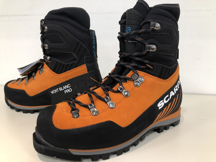冬用登山靴　AKU バルトロカーボン 厳冬期対応 雪山登山靴 AKUバルトロカーボン 登山靴（［冬山