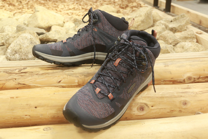 好日山荘 センタープラザ神戸本店 : KEEN 入荷致しました！