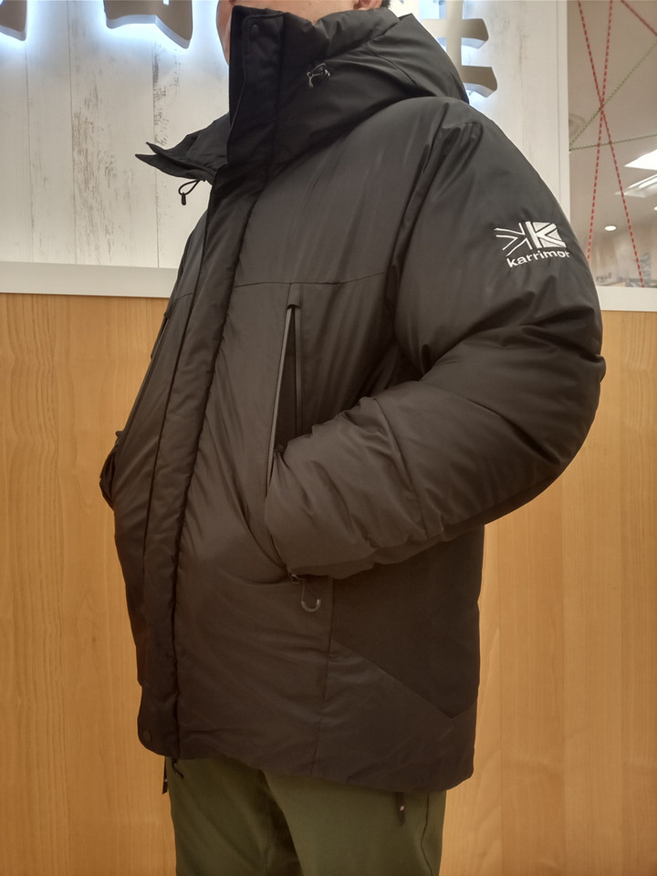 好日山荘 近鉄あべのハルカス店 : 厳冬の山や冬キャンプで圧倒的な保温 