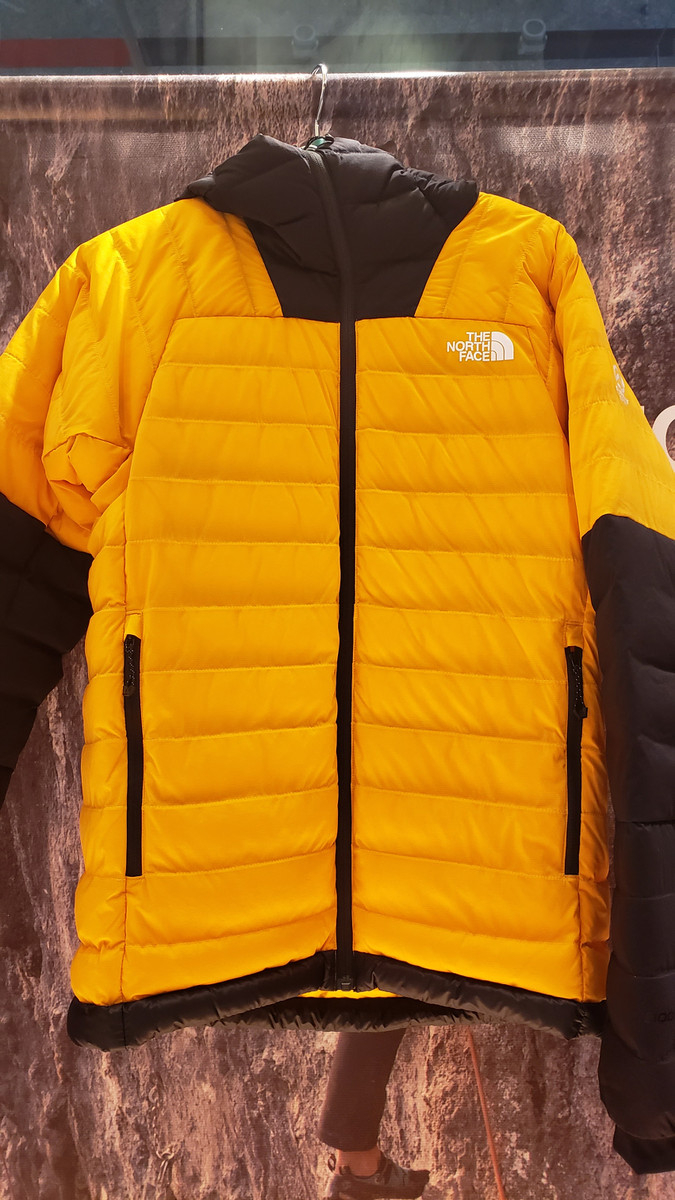 好日山荘 グランフロント大阪店 : 通気するダウン！？ ノースフェイス  