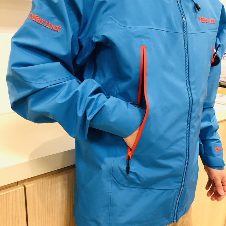 好日山荘 近鉄あべのハルカス店 : NEW!! ゴアテックスジャケット！