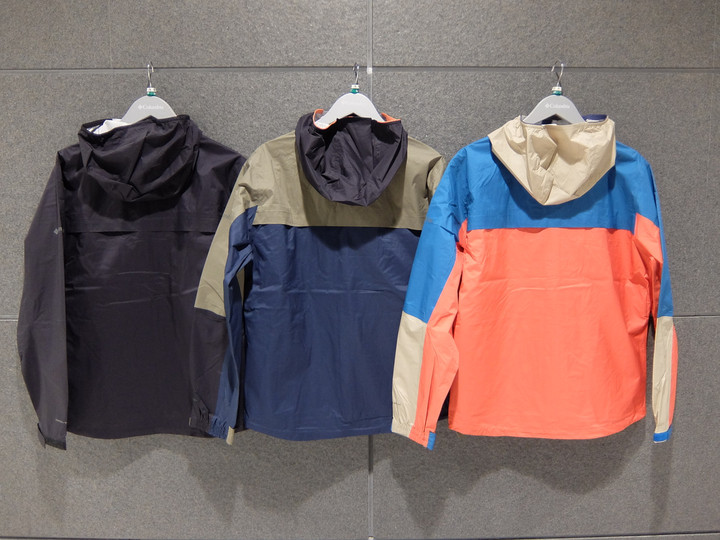 好日山荘 横浜西口店 : 2.75層新防水透湿素材で快適軽量＆ビビット