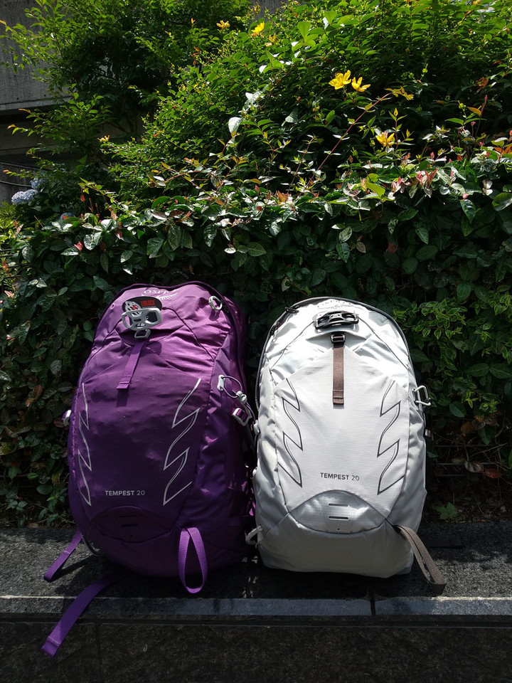 好日山荘 池袋西口店 : オスプレー タロン22/テンペスト20