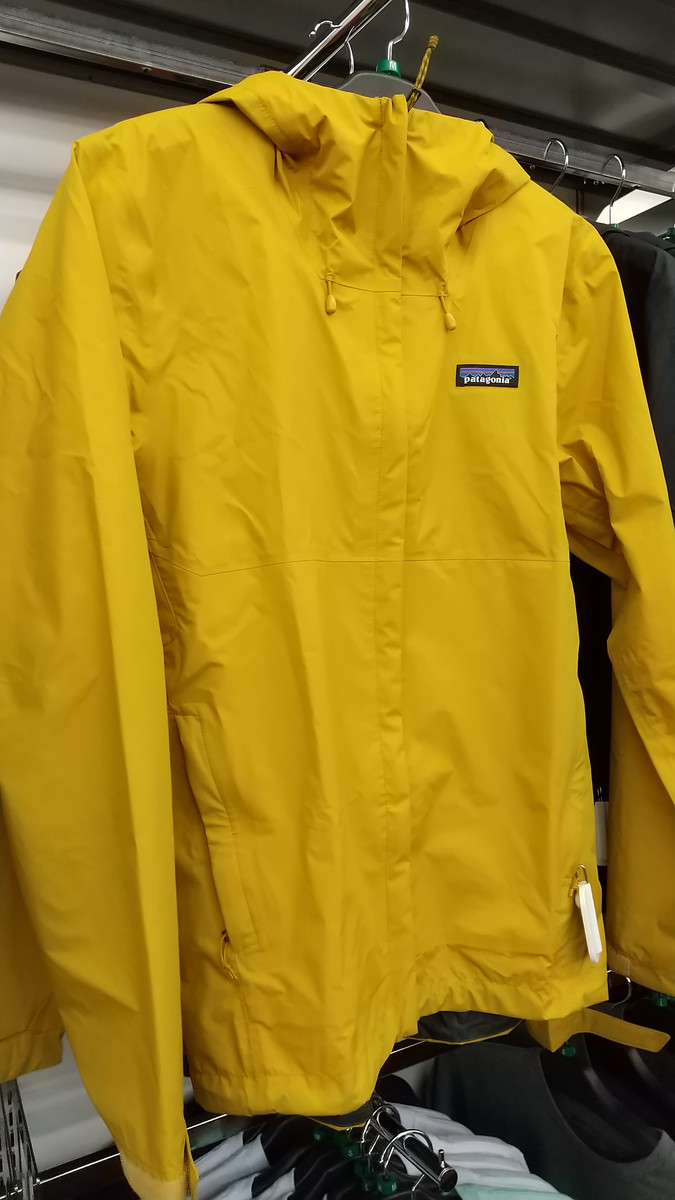 好日山荘 福井北四ツ居店 : patagonia トレントシェルジャケット