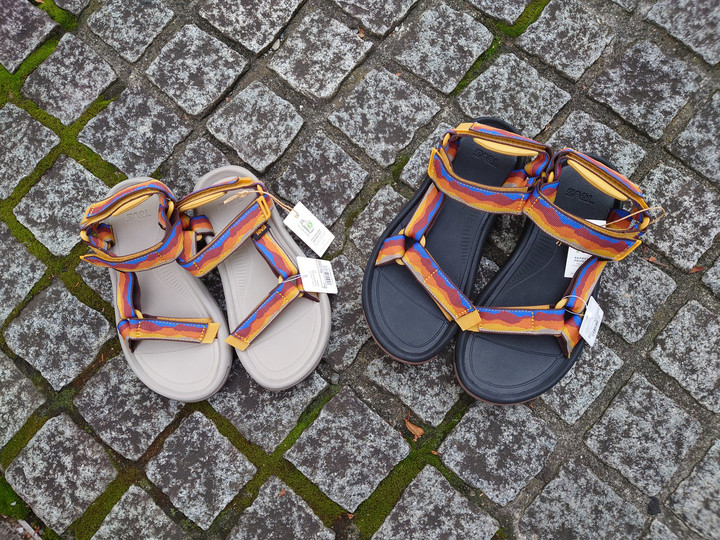 Teva アウトドアサンダル ブラック（あっぷちゃん KEEN Teva