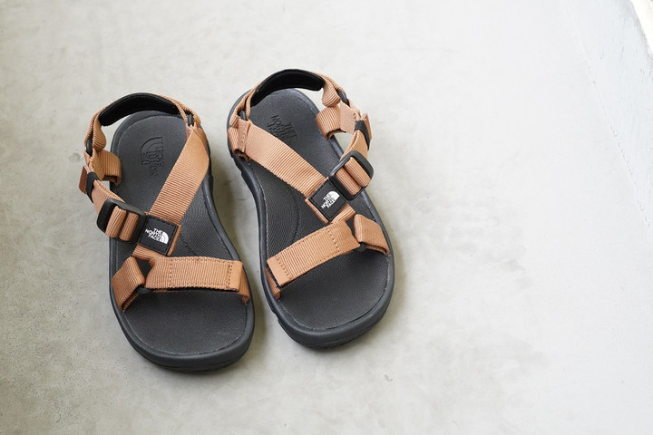 ステッチが効いてるシンプルタイプが登場\tHermes\tChypreサンダル 好日山荘 さいか屋藤沢店 : -THE NORTH FACE- サンダルが30%OFF