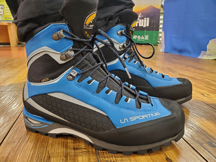 好日山荘 町田店 : 岩稜帯のテント泊登山には足元から見直しましょう！