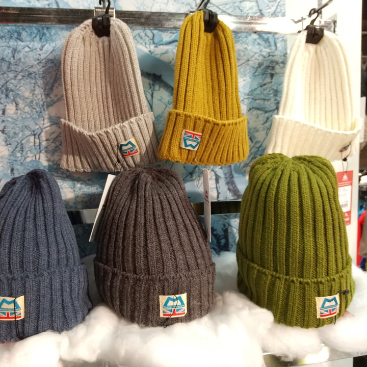 好日山荘 サッポロファクトリー店 : ニット帽、入荷しています