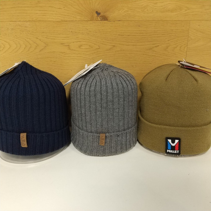 好日山荘 サッポロファクトリー店 : ニット帽、入荷しています