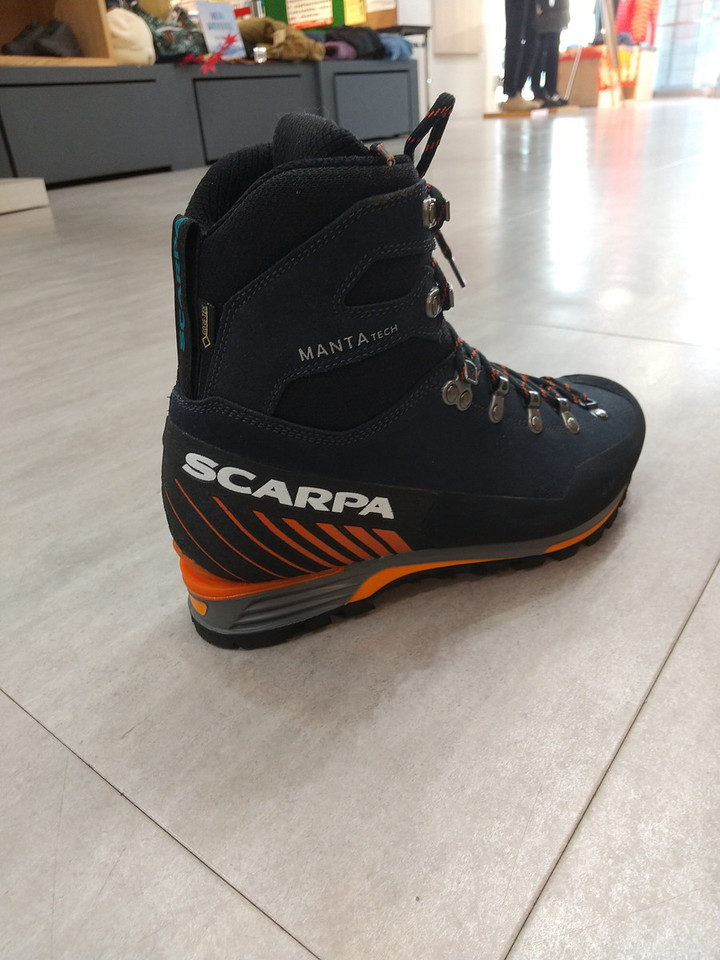 好日山荘 池袋西口店 : スカルパ 冬向け登山靴 マンタテックGTX