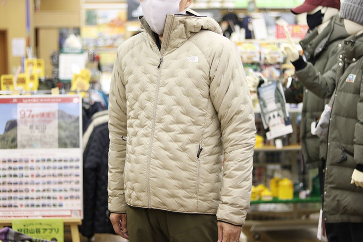 好日山荘 春日井店 : 山でも街でもノースフェイスのアストロライト 