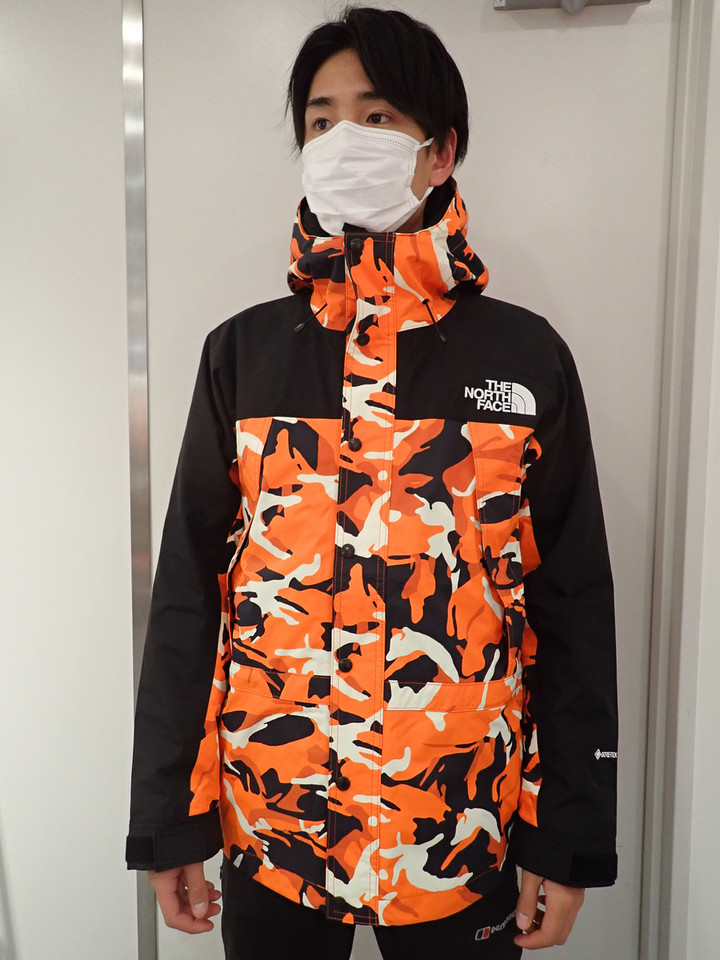 セール中】ノースフェイス マウンテンライトジャケット オレンジ迷彩