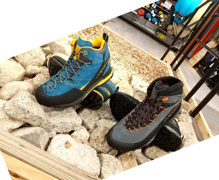 ウサス(プロフお読み下さい) 様バスティア 小銭入れ シェーブル ライムグリーン ウサス(プロフお読み下さい) 様バスティア 小銭入れ シェーブル