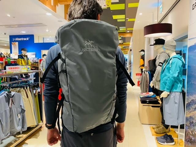 好日山荘 グランフロント大阪店 : NEWカラー!! ARC'TERYX ブライズ32L