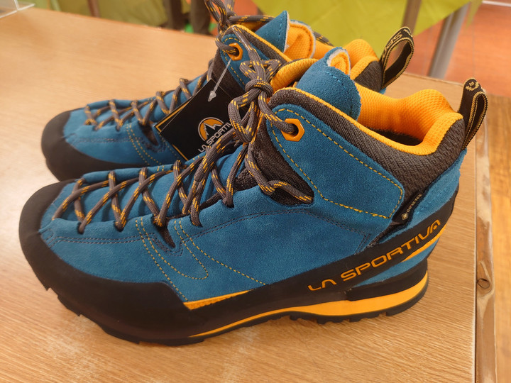 LA SPORTIVA】スポルティバ 揺さぶっ ボルダーX MID GTX サイズ41