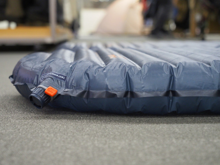 好日山荘 横浜西口店 : 今年も入荷しました！最軽量エアマット 