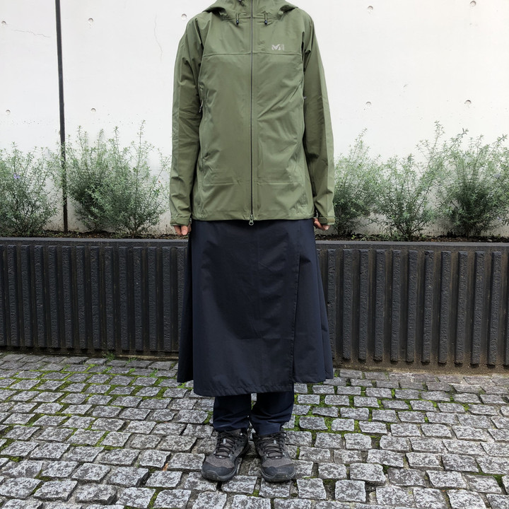 HEVE へイヴ　ラッフルジャケット　美品 ⭐︎新品未使用タグ付き⭐︎heve ヘイブ ラッフルジャケットBL