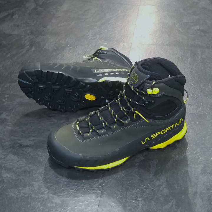 EU43 LaSportiva スポルティバ TX5GTX 頻繁 トレッキングシューズ