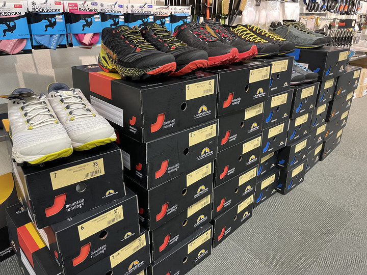 好日山荘 横浜西口店 : スポルティバのシューズが色々と入荷してます！