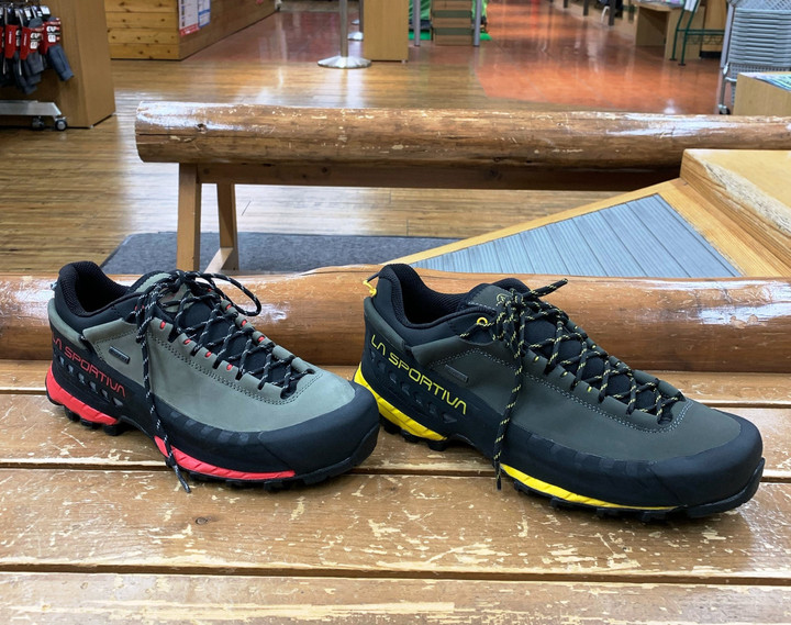 好日山荘 町田店 : アプローチシューズ揃ってます！