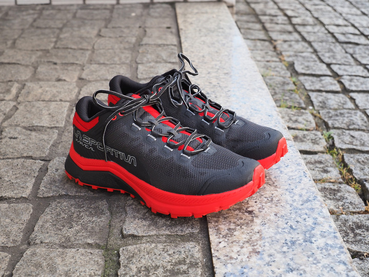 好日山荘 横浜西口店 : 長距離向けトレランシューズ LA SPORTIVA