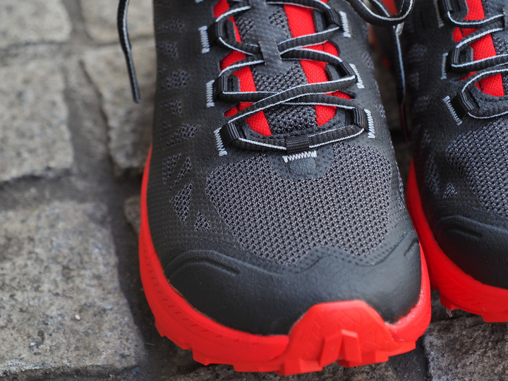 好日山荘 横浜西口店 : 長距離向けトレランシューズ LA SPORTIVA