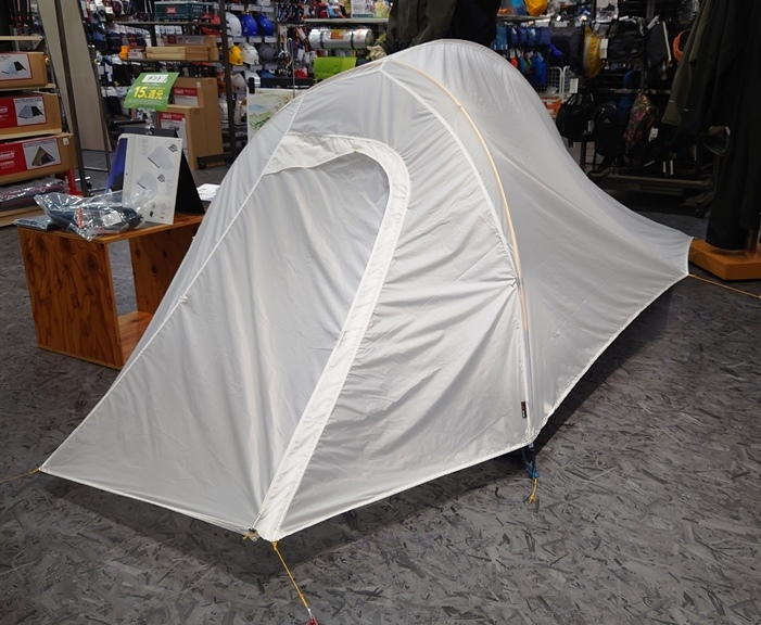 閉店】好日山荘 コマーシャルモール博多店 : 軽くて、快適な