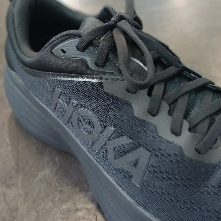 好日山荘 名古屋栄店 : HOKA「BONDI 8」入荷しました