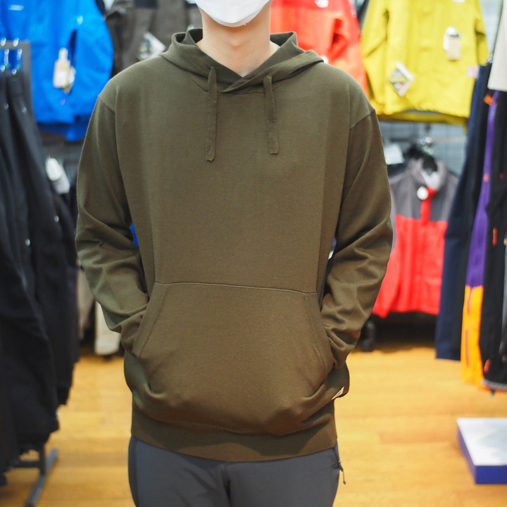 好日山荘 横浜西口店 : リラックスフィットのメリノフーディ Foxfire