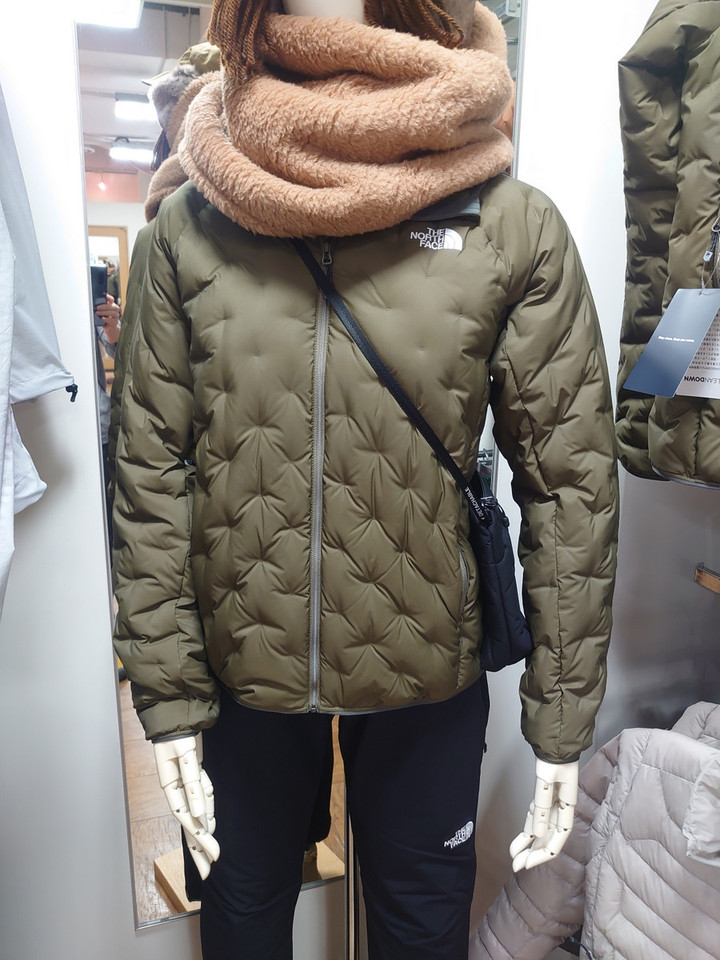 好日山荘 町田店 : ノースフェイスの軽量あったかダウン アストロ