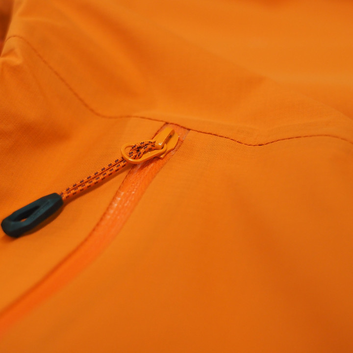 好日山荘 横浜西口店 : 柔らかくて動きやすい MAMMUT/Alto Guide HS