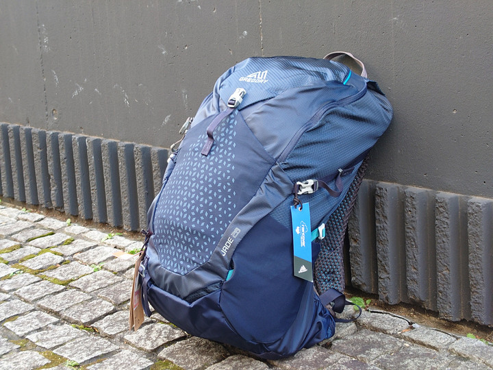 好日山荘 横浜西口店 : 【20％OFF】一体感のある背面メッシュが