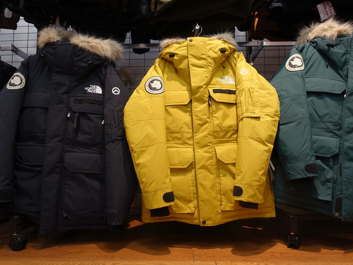 好日山荘 横浜西口店 : THE NORTH FACE サザンクロスパーカ 残り少なく ...