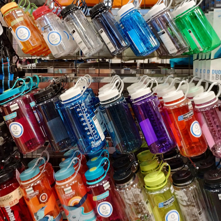 好日山荘 名古屋栄店 : ナルゲンボトルの新カラー登場しました