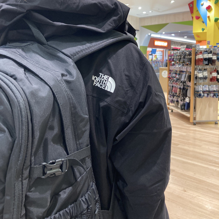 好日山荘 イオンモール東久留米店 : ザ・ノースフェイスの超軽量防水