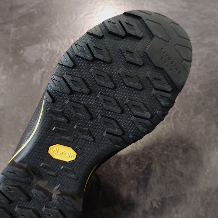 好日山荘 名古屋栄店 : ~4/15(土)発売開始~LA SPORTIVA「TX4 好日山荘 名古屋栄店 : ~4/15(土)発売開始~LA SPORTIVA「TX4